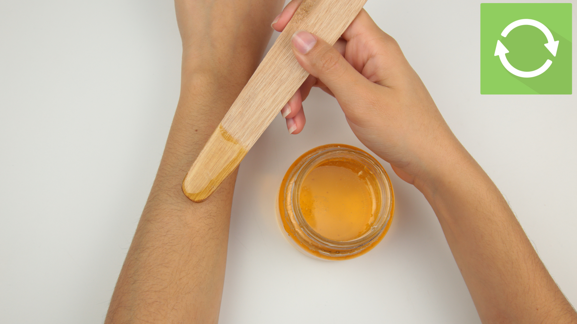 Epilation des bras à la cire